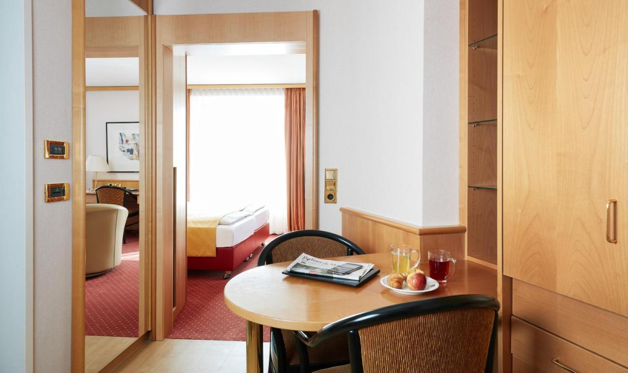 Living Hotel Grosser Kurfuerst Berlin Exterior foto
